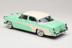 DeSoto Fireflite Sedan Hellgrün & Creme KK-Scale 1:18 KKDC181543 Metall — Bild 5 von 6