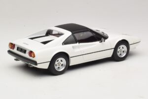 Ferrari 308 GTS Weiß MCG 1:18 MCG18664 Metall — Bild 2 von 6