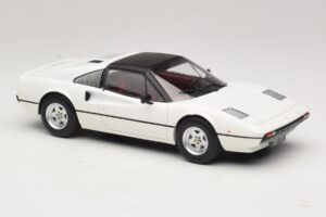 Ferrari 308 GTS Weiß MCG 1:18 MCG18664 Metall — Bild 4 von 6