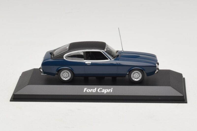 Ford Capri II Dunkelblau Maxichamps 1:43 940081201 Metall