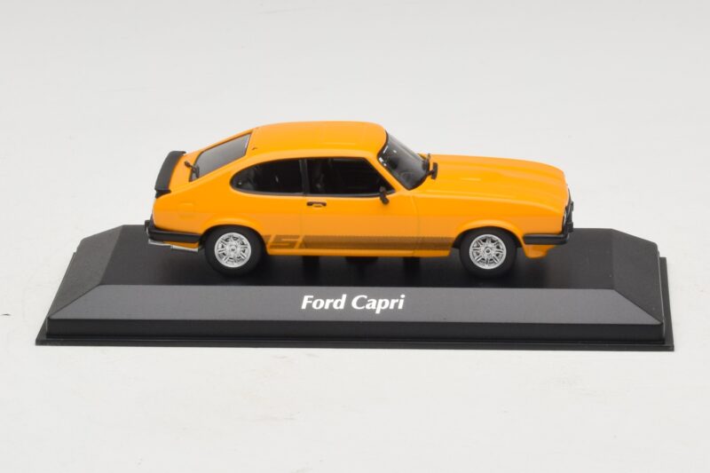 Ford Capri III Orange Maxichamps 1:43 940082221 Metall