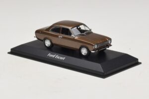 Ford Escort Mk1 Braun Metallic Maxichamps 1:43 940081000 Metall — Bild 3 von 5