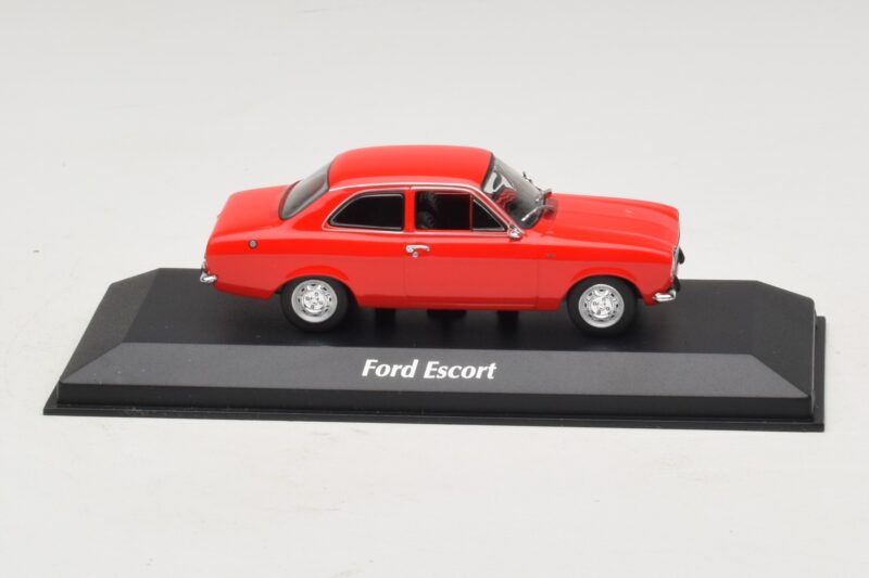 Ford Escort Mk1 Rot Maxichamps 1:43 940081001 Metall