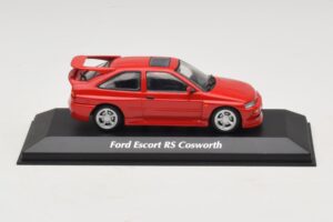 Ford Escort RS Cosworth Rot Maxichamps 1:43 940082100 Metall