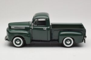 Ford F-1 Grün Road Legends 1:18 92218 Metall — Bild 4 von 8