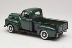 Ford F-1 Grün Road Legends 1:18 92218 Metall — Bild 7 von 8