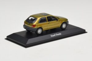 Ford Fiesta Mk4 Gold Maxichamps 1:43 940085060 Metall — Bild 2 von 5
