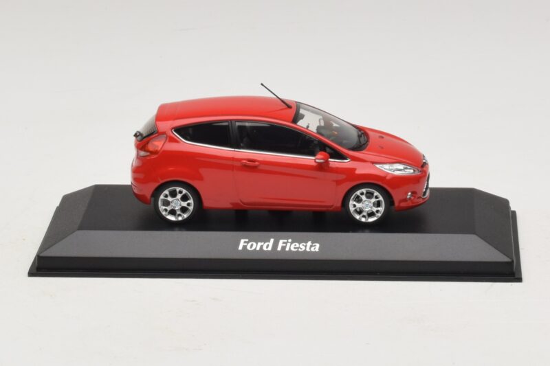 Ford Fiesta Mk7 Rot Maxichamps 1:43 940088000 Metall