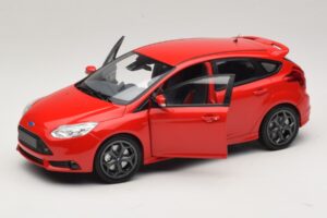Ford Focus ST Mk2 Rot Minichamps 1:18 110082002 Metall — Bild 2 von 8