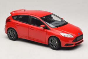 Ford Focus ST Mk2 Rot Minichamps 1:18 110082002 Metall — Bild 6 von 8
