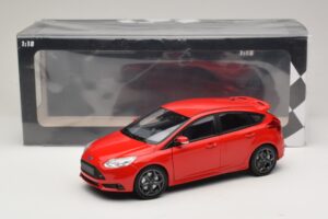 Ford Focus ST Mk2 Rot Minichamps 1:18 110082002 Metall — Bild 8 von 8