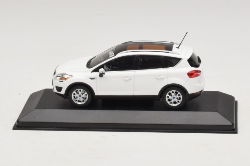 Ford Kuga Mk1 Weiß Händleredition Minichamps 1:43 KUGA002 Metall
