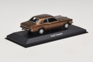 Ford Taunus TC Braun Metallic Maxichamps 1:43 940081300 Metall — Bild 2 von 5