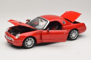 Ford Thunderbird Rot Maisto 1:18 31620 Metall — Bild 2 von 8
