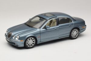 Jaguar S-Type X200 Blau Maisto 1:18 31865 Metall