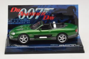 Jaguar XKR X100 Roadster Die Another Day Minichamps 1:43 045149 Metall