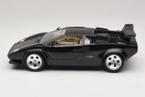 Lamborghini Countach 5000 Quattrovalvole Schwarz Bburago 1:18 3337 Metall — Bild 4 von 8