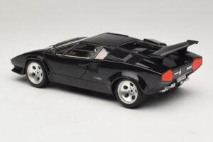 Lamborghini Countach 5000 Quattrovalvole Schwarz Bburago 1:18 3337 Metall — Bild 7 von 8