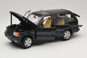 Land Rover Range Rover P38A 4.6 HSE Grün Metallic AUTOart 1:18 70010 Metall — Bild 2 von 8