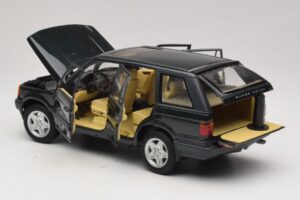 Land Rover Range Rover P38A 4.6 HSE Grün Metallic AUTOart 1:18 70010 Metall — Bild 5 von 8
