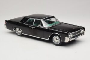 Lincoln Continental Schwarz KK-Scale 1:18 KKDC181483 Metall — Bild 4 von 6