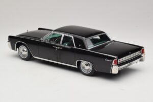 Lincoln Continental Schwarz KK-Scale 1:18 KKDC181483 Metall — Bild 5 von 6