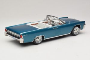 Lincoln Continental Convertible Türkis Metallic KK-Scale 1:18 KKDC181524 Metall — Bild 3 von 7