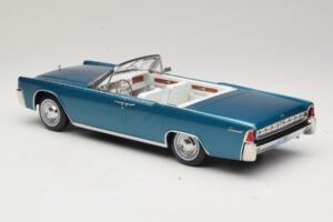 Lincoln Continental Convertible Türkis Metallic KK-Scale 1:18 KKDC181524 Metall — Bild 6 von 7