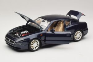 Maserati 3200 GT Blau Bburago 1:18 3371-P1 Metall — Bild 2 von 8