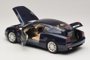 Maserati 3200 GT Blau Bburago 1:18 3371-P1 Metall — Bild 5 von 8