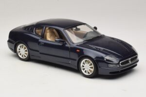 Maserati 3200 GT Blau Bburago 1:18 3371-P1 Metall — Bild 6 von 8