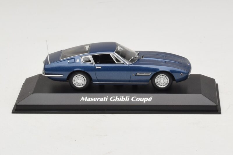 Maserati Ghibli Blau Metallic Maxichamps 1:43 940123321 Metall