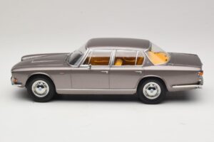 Maserati Quattroporte I Grau Metallic KK-Scale 1:18 KKDC181511 Metall — Bild 3 von 6