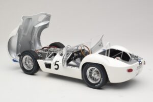Maserati Tipo 61 #5 Camoradi S. Moss / D. Gurney 1000km Nurburgring Winner 1960 Minichamps 1:12 120601205 Metall — Bild 5 von 8