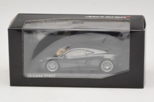 McLaren 570GT Storm Grey Minichamps 1:43 537154520 Metall — Bild 5 von 5