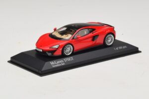 McLaren 570GT Vermillion Red Minichamps 1:43 537154522 Metall — Bild 2 von 5