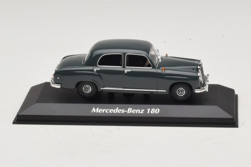 Mercedes 180 W120 Grau Maxichamps 1:43 940033100 Metall