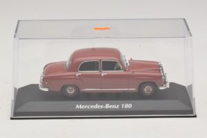 Mercedes 180 W120 Rot Maxichamps 1:43 940033101 Metall — Bild 4 von 5