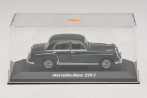 Mercedes 220 S W180 Dunkelgrün Maxichamps 1:43 940033001 Metall — Bild 4 von 5