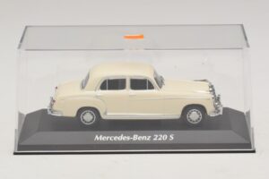 Mercedes 220 S W180 Weiß Maxichamps 1:43 940033000 Metall — Bild 4 von 5