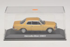 Mercedes 230 CE C123 Gold Metallic Maxichamps 1:43 940032220 Metall — Bild 4 von 5