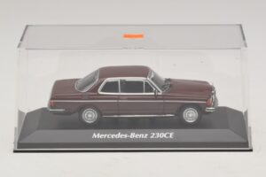 Mercedes 230 CE C123 Rot Maxichamps 1:43 940032221 Metall — Bild 4 von 5