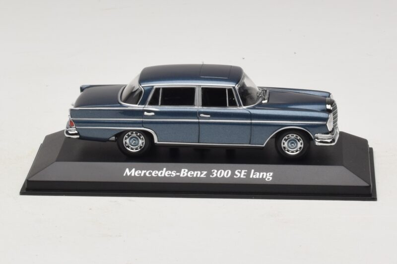 Mercedes 300 SE W112 Lang Blau Metallic Maxichamps 1:43 940035200 Metall