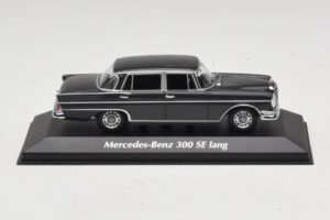 Mercedes 300 SE W112 Lang Dunkelgrau Maxichamps 1:43 940035201 Metall