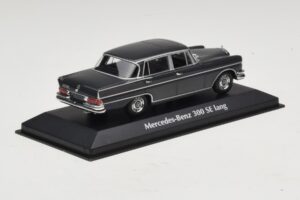Mercedes 300 SE W112 Lang Dunkelgrau Maxichamps 1:43 940035201 Metall — Bild 2 von 5