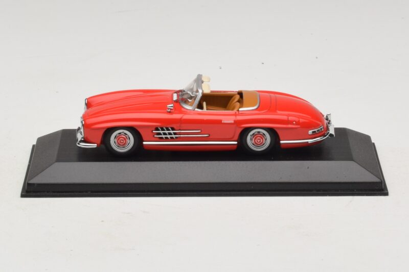 Mercedes 300 SL W198 Rot Mit Brauner Innenausstattung Minichamps 1:43 MB009 Metall