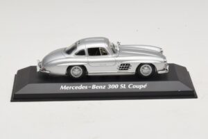 Mercedes 300 SL W198 Silber Maxichamps 1:43 940039000 Metall