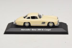 Mercedes 300 SL W198 Weiß Maxichamps 1:43 940039002 Metall