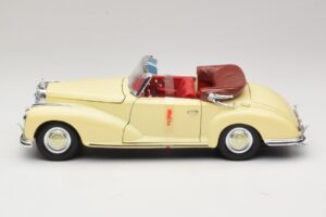 Mercedes 300S Creme Maisto 1:18 31806 Metall — Bild 4 von 8