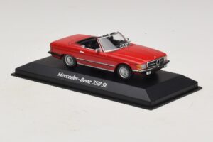 Mercedes 350 SL R107 Rot Maxichamps 1:43 940033432 Metall — Bild 3 von 5